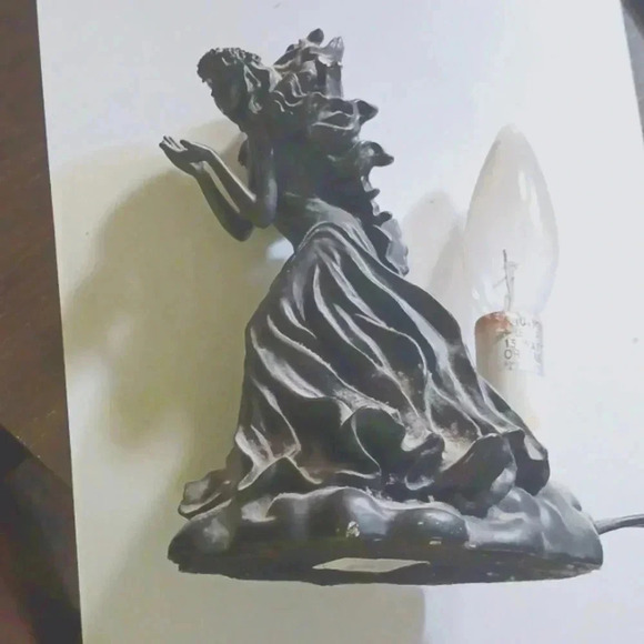 Medium lamp..100 authentic antique ANGEL with WINGS..beautiful lamp. - Picture 3 of 7